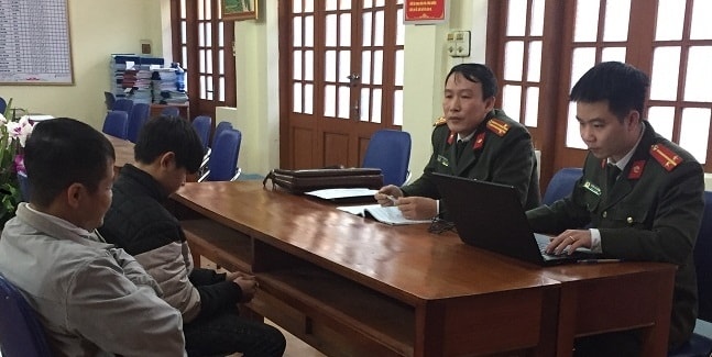 Bố con anh H.T. K được mời lên cơ quan công an làm việc do K có thông tin không chính xác đăng trên facebook cá nhân