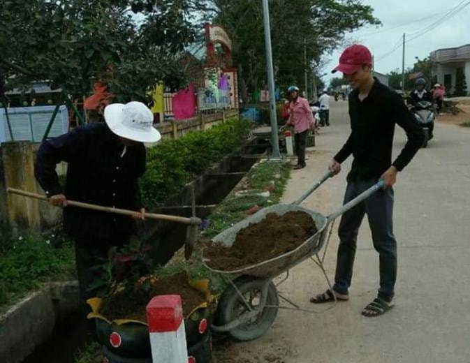 Tuyến đường kiểu mẫu của xã Hải Sơn, huyện Hải Lăng được người dân chung tay xây dựng.