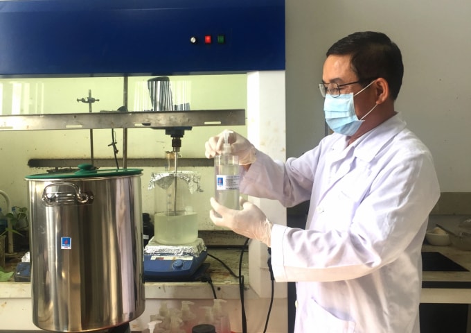 Viện Dầu khí Việt Nam (VPI) đã sản xuất thành công nước rửa tay khô sát khuẩn