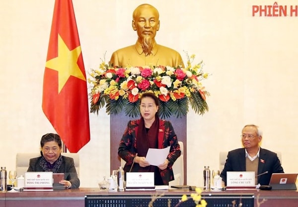 Chủ tịch Quốc hội Nguyễn Thị Kim Ngân phát biểu bế mạc phiên họp. Ảnh: TTXVN