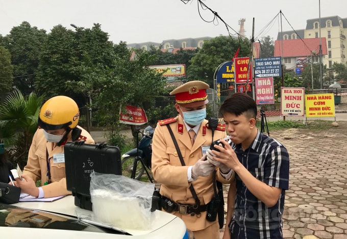 Quá trình kiểm tra, xử lý lái xe vi phạm nồng độ cồn được thực hiện theo khuyến cáo của Bộ Y tế nhằm phòng chống dịch bệnh do virus Corona