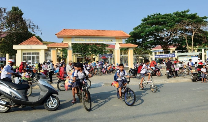 Sở GD&ĐT tỉnh Long An chỉ đạo các nhà trường triển khai nội dung dạy học qua mạng cho học sinh, học viên.