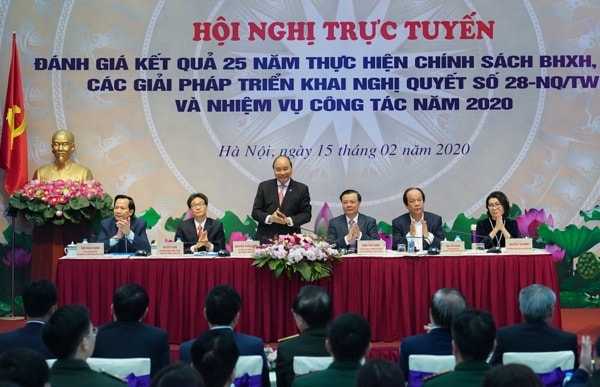 Thủ tướng Nguyễn Xuân Phúc, Phó Thủ tướng Vũ Đức Đam và các đại biểu tham dự Hội nghị. Ảnh: VGP