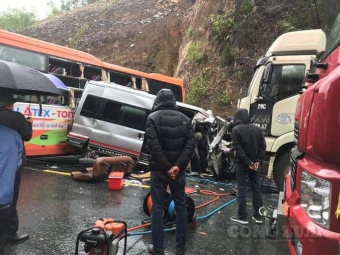 Hện trường vụ tai nạn.