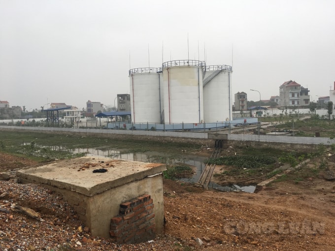 Công ty Cổ phần Xăng dầu Hưng Yên, Công ty Cổ phần tư vấn Đầu tư thương mại và Xây dựng Hải Phòng lập phương án tổ chức tháo dỡ phần công trình vi phạm gửi Sở Nông nghiệp xem xét chấp thuận để đơn vị tổ chức tháo dỡ, hoàn trả theo nguyên trạng ban đầu đảm bảo an toàn cho công trình kè.
