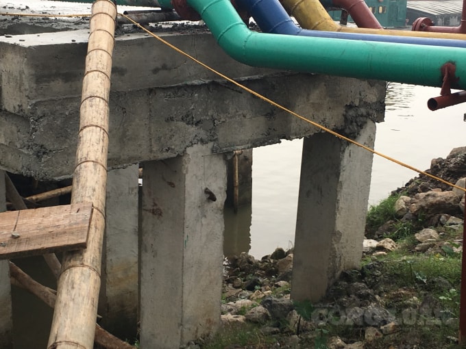 Ông Đỗ Minh Tuân, Giám đốc Sở Nông nghiệp và Phát triển nông thôn (NN&PTNT) tỉnh Hưng Yên cho biết: Sở đã báo cáo và đề nghị Tỉnh chỉ đạo Chủ tịch UBND huyện Tiên Lữ ra quyết định xử phạt vi phạm hành chính trong lĩnh vực đê điều đối với Công ty CP Xăng dầu Hưng Yên 100.000.000 đồng.