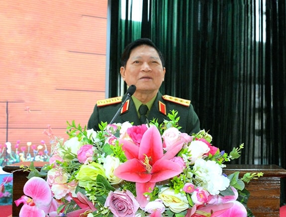 Đại tướng Ngô Xuân Lịch phát biểu tại hội nghị. Ảnh: BQP.