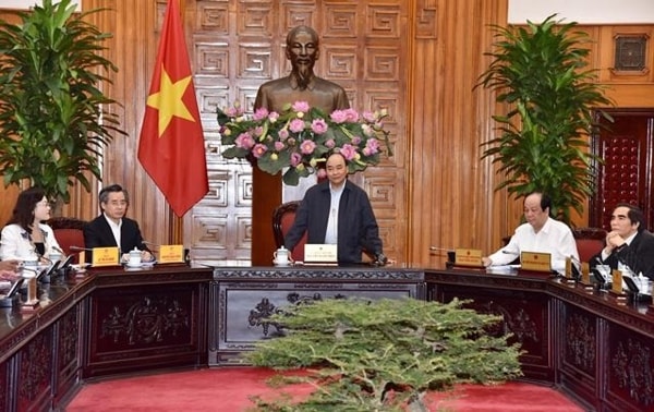 Thủ tướng Nguyễn Xuân Phúc chủ trì buổi làm việc. Ảnh: VGP