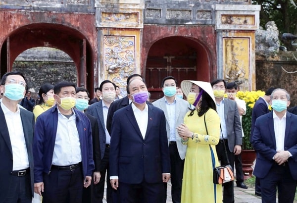 Thủ tướng Nguyễn Xuân Phúc kiểm tra công tác phòng, chống dịch tại tỉnh Thừa Thiên Huế, ngày 7/2/2020. Ảnh: TTXVN