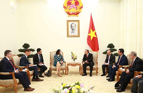 Bà Angela Dorn bày tỏ khâm phục Việt Nam đã xử lý rất tốt việc phòng chống COVID-19. Ảnh: VGP