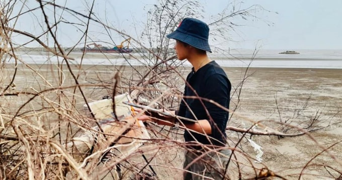 Sáng tác ở Cồn Thoi.