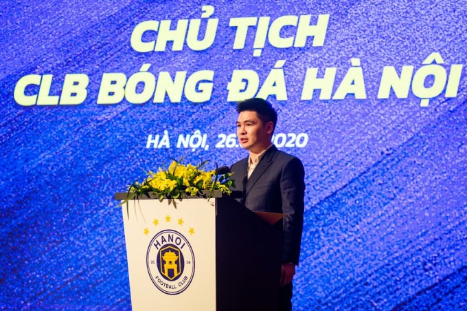 Tân chủ tịch CLB Hà Nội Đỗ Vinh Quang phát biểu tại sự kiện.