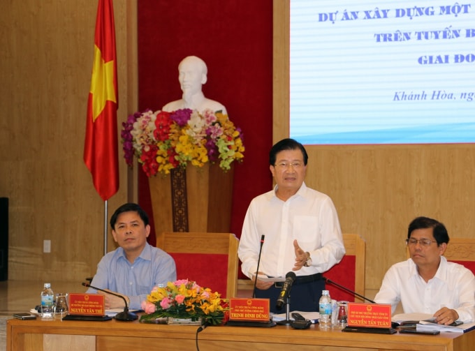 Phó Thủ tướng Trịnh Đình Dũng phát biểu tại hội nghị Triển khai công tác giải phóng mặt bằng cao tốc Bắc - Nam phía Đông.