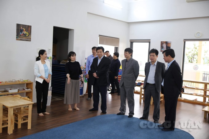 Đoàn đã đi kiểm tra thực tế công tác phòng chống dịch bệnh Covid-19 tại một số cơ sở giáo dục trên địa bàn thành phố Việt Trì.