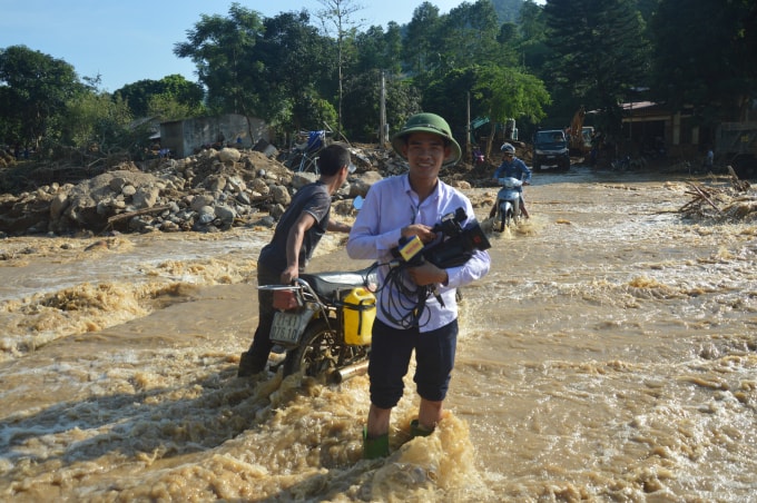Ảnh tác nghiệp vùng lũ Nậm Mười - Yên Bái năm 2017.