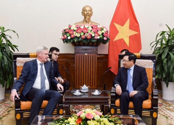 Phó Thủ tướng Phạm Bình Minh tiếp Thứ trưởng thứ nhất Bộ Ngoại giao Nga V. Titov. Ảnh: BNG