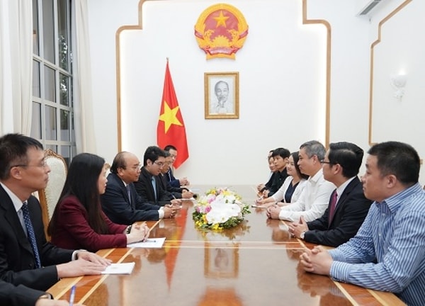 Thủ tướng Nguyễn Xuân Phúc tiếp ông Tao Hui, Tổng Giám đốc Texhong Việt Nam. Ảnh: VGP