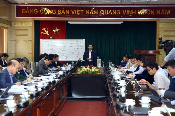 Phó Thủ tướng yêu cầu tiếp tục kiên trì thực hiện nghiêm nguyên tắc chống dịch, là ngăn chặn, phát hiện, cách ly, khoanh vùng, dập dịch.