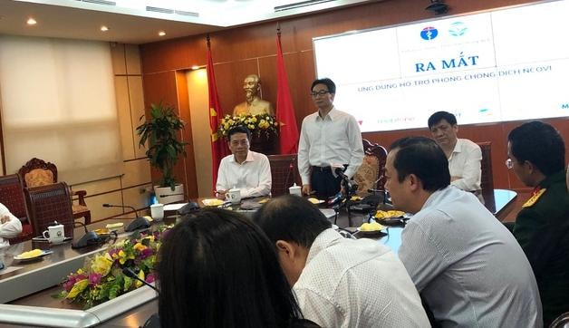 Phó Thủ tướng Vũ Đức Đam phát biểu tại lễ ra mắt hệ thống khai báo y tế điện tử (Ảnh: báo Dân trí)