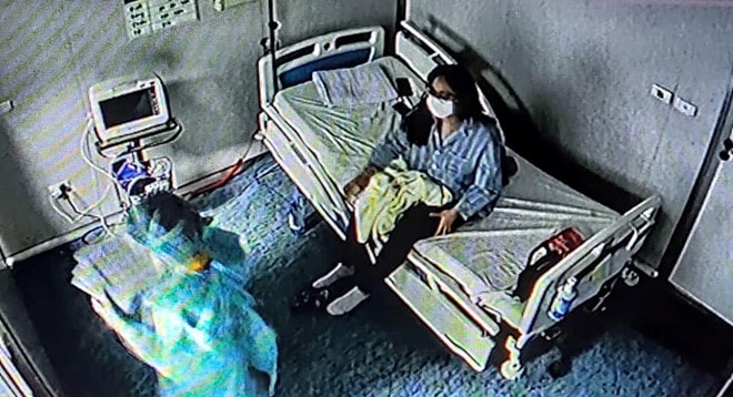 Cô gái Hà Nội nhiễm Covid-19 (bệnh nhân thứ 17) đang được theo dõi, điều trị tại Hà Nội -Ảnh: Bộ Y tế.