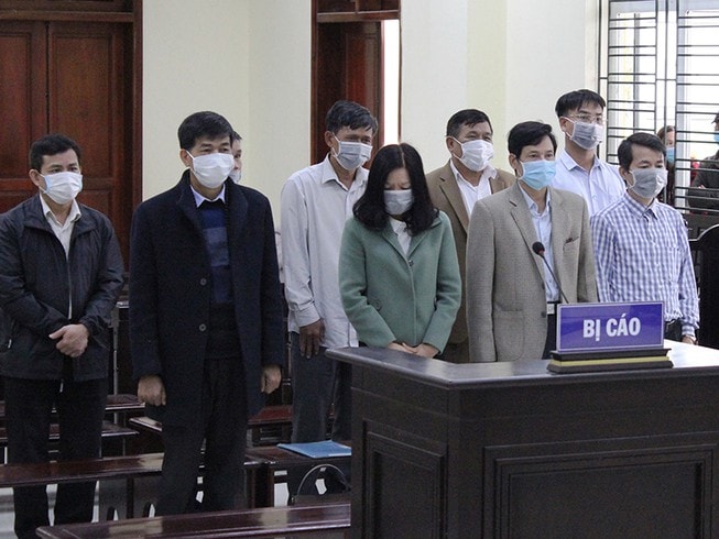 Ảnh: Các bị cáo tại phiên tòa