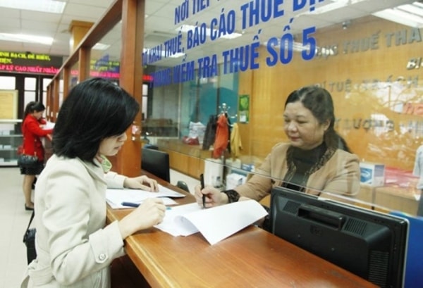Ngành Thuế tiếp tục đẩy mạnh cải cách thủ tục hành chính thuế; rà soát, sắp xếp bộ máy tinh gọn gắn với tinh giản biên chế. Ảnh minh họa