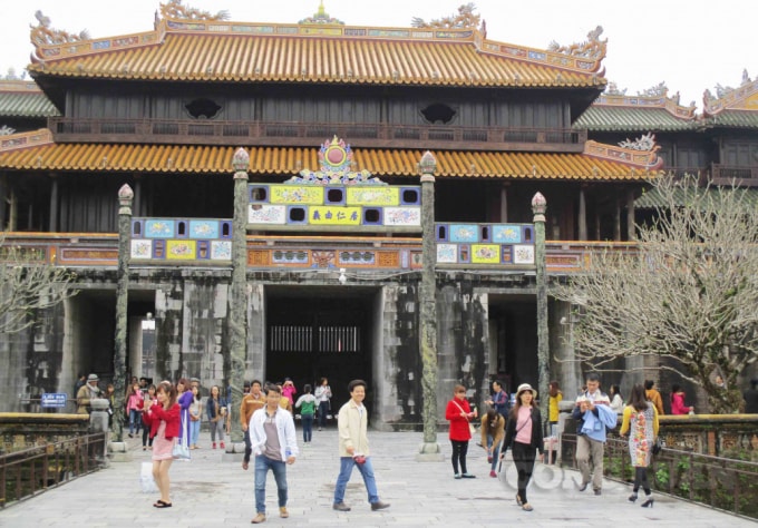 Đóng cửa Đại nội Huế.
