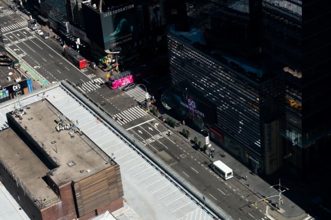 Thành phố New York vắng vẻ lạ thường hôm 15/3. Ảnh: Reuters