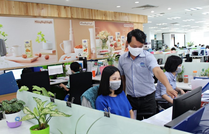 Vinamilk hỗ trợ 10 tỷ đồng để mua thiết bị y tế giúp phát hiện nhanh virus Sars-Cov- 2