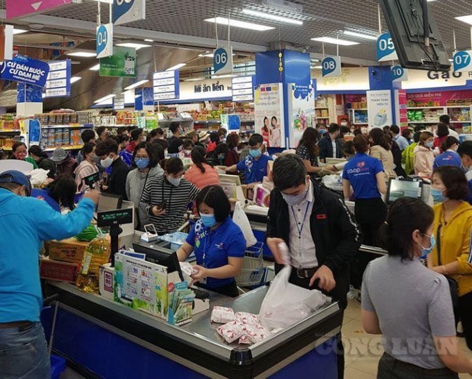 Cần đảm bảo cung ứng hàng hóa cho người dân trong mùa dịch Covid-19.