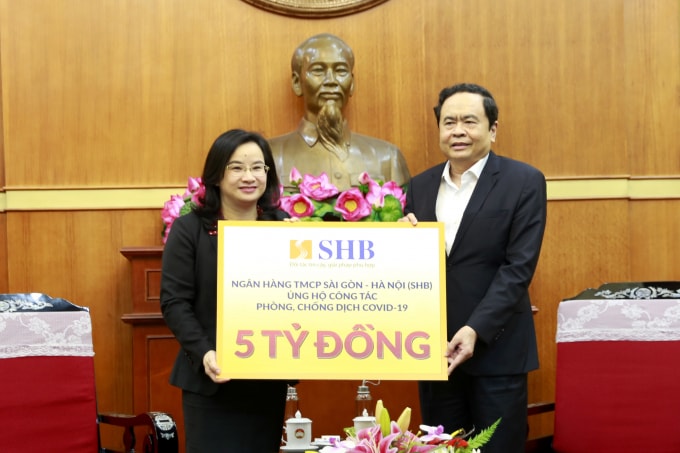 Ngân hàng SHB chung tay ủng hộ chống dịch COVID-19.