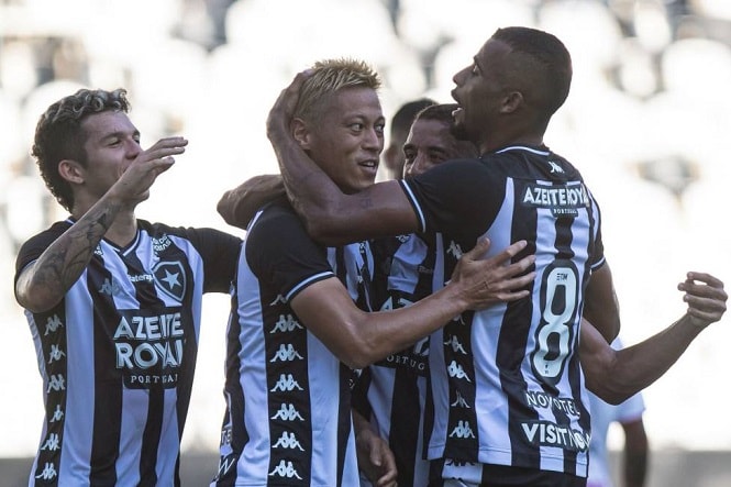 Tiền vệ kỳ cựu người Nhật Bản, Keisuke Honda ghi bàn trong trận ra mắt Botafogo. Ảnh: Reuters