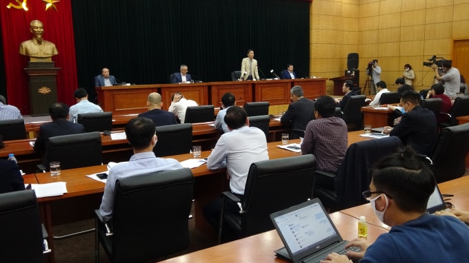 Bộ trưởng Trần Tuấn Anh cho rằng, cần có các đánh giá, phân tích sâu hơn nữa, cập nhật kịp thời hơn nữa để đưa ra những phương án phù hợp hơn đối phó dịch Covid-19 trong giai đoạn mới. (Ảnh BCT)