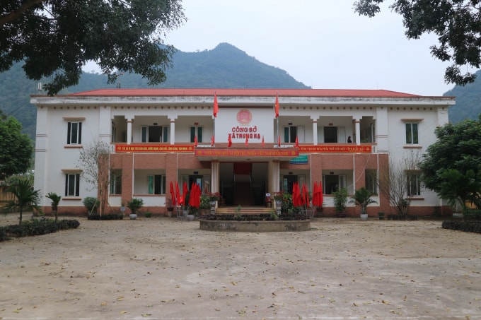 Công sở xã Trung Hạ.