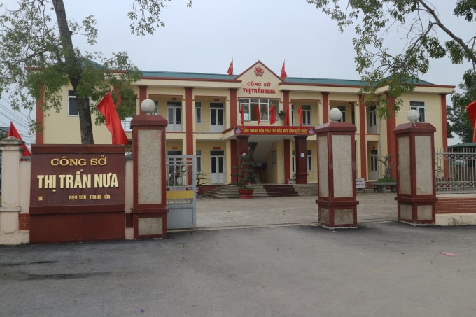 Công sở Thị trấn Nưa.