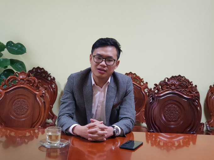 Đại diện Công ty TNHH Xuân Cương trao đổi thông tin với PV. Ảnh: Hoàng Dương