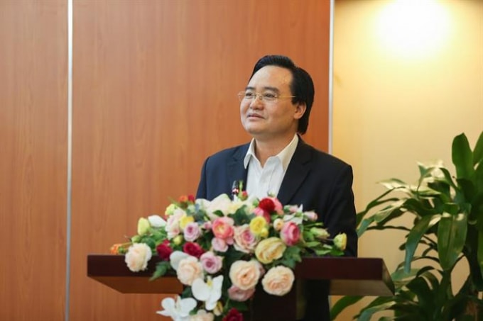 Theo Bộ trưởng Phùng Xuân Nhạ, Bộ GD&ĐT sẽ đưa môn CNTT vào chương trình học bắt buộc từ cấp 3, cùng với môn ngoại ngữ, đặc biệt là tiếng Anh để từ đó tạo nên một thế hệ “công dân toàn cầu”. (ảnh T.L).