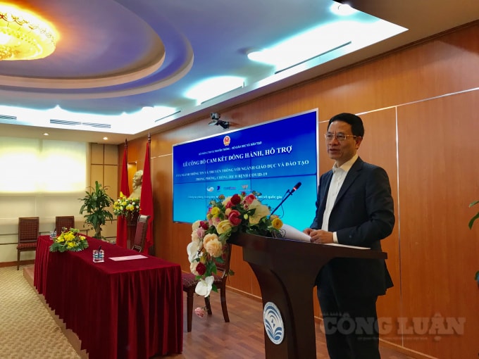 Bộ trưởng Bộ TT&TT Nguyễn Mạnh Hùng phát biểu tại buổi lễ