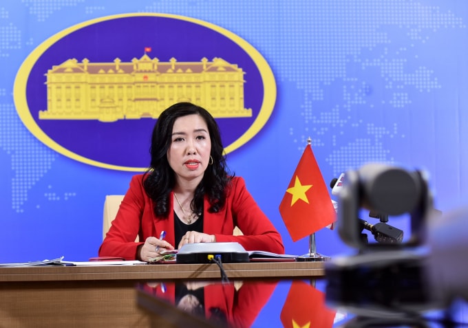 Người Phát ngôn Bộ Ngoại giao Lê Thị Thu Hằng tại họp báo trực tuyến thông tin tới báo chí nhiều thông tin quan trọng ngày 26/3.
