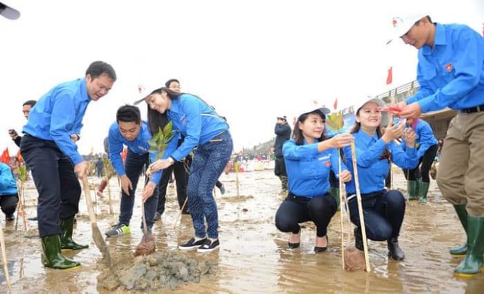 Trách nhiệm với xã hội, đất nước và Tổ quốc thân yêu thì luôn hiện hữu trong tim mỗi người trẻ ở mọi thời kỳ (Ảnh: minh họa)