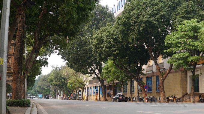 Bưu Điện Hà Nội chợt lỗi nhịp khi dịch Covid-19 đến. Ảnh H.Long.