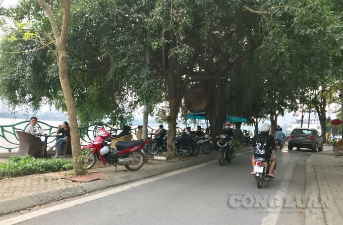 Cửa hàng bán đồ uống, Cafe vẫn hoạt động tại khu vực hồ Tây
