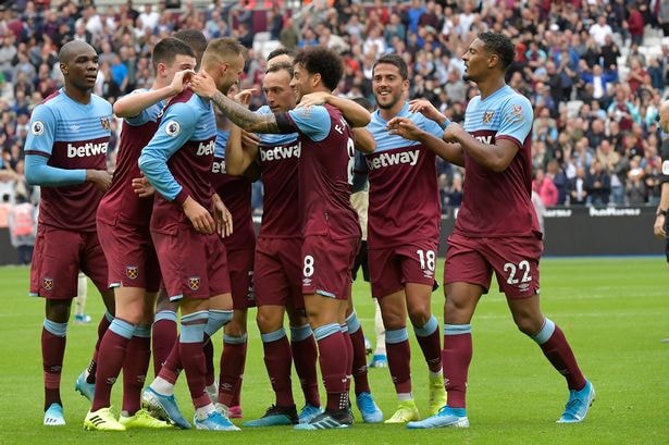 Phó chủ tịch West Ham - bà Karren Brady xác nhận 8 cầu thủ của CLB này có triệu chứng nhiễm Covid-19. Ảnh: hammers