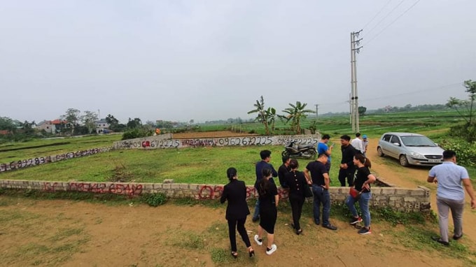Người dân đổ xô đi mua đất tại Thạch Thất, Hà Nội bất chấp dịch bệnh Covid-19
