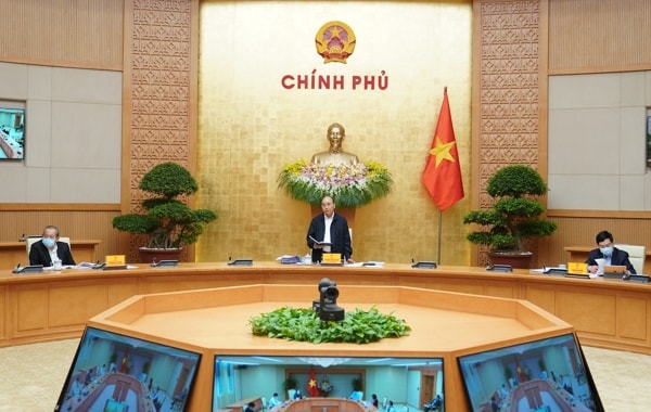 Thủ tướng Nguyễn Xuân Phúc chủ trì cuộc họp. Ảnh: VGP