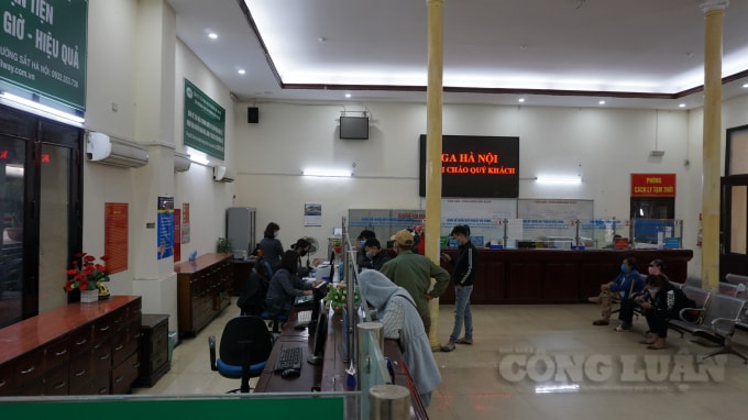 Ngày hôm nay chỉ có một chuyến tàu duy nhất xuất phát từ Ga Hà Nội vào TP. Hồ Chí Minh khởi hành lúc 9h00. Ảnh H.Long.