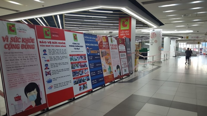 Tại siêu thị Big C Trường Chinh, khu vực bày bán các mặt hàng trang sức, cũng như khu vui chơi, giải trí đều đã