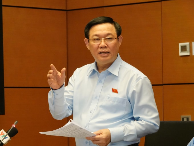 Bí Thư Thành ủy Hà Nội Vương Đình Huệ yêu cầu cắt giảm 5% chi thường xuyên của các cấp, ngành trong 9 tháng cuối năm và huy động thêm nguồn lực của xã hội trong phòng chống dịch Covid-19.