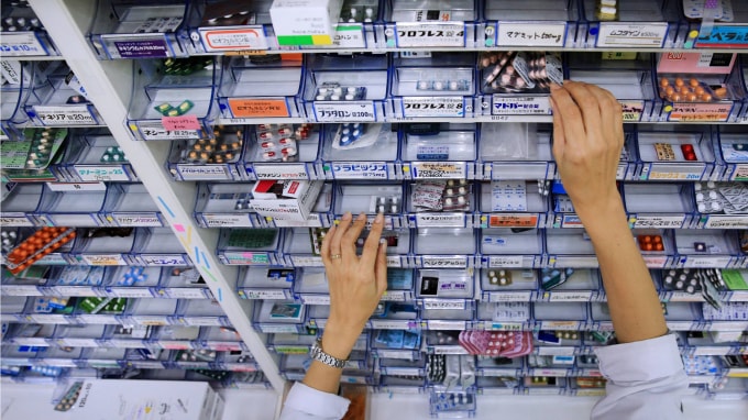 Nhật Bản sẵn sàng cung cấp miễn phí Avigan cho các quốc gia để điều trị Covid-19 - Ảnh: Reuters