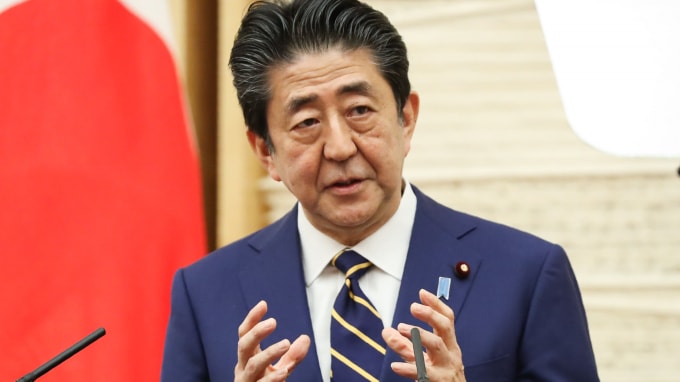 Thủ tướng Shinzo Abe ban bố tình trạng khẩn cấp tại Nhật Bản